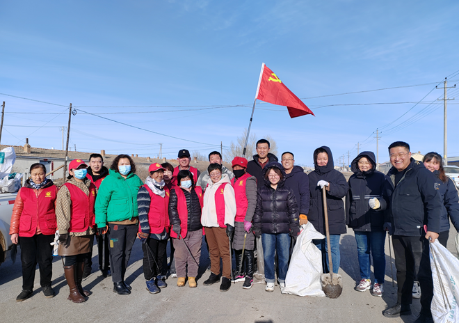 額吉淖爾制鹽有限公司組織開展“我們的節(jié)日——學(xué)雷鋒日志愿服務(wù)活動”