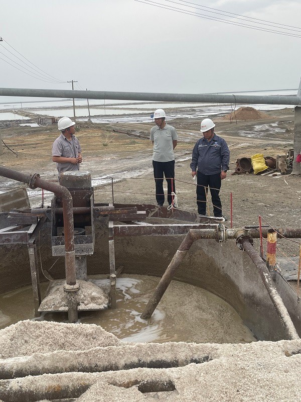 聚焦"三鹽"生產筑牢安全堤壩 額鹽公司開展端午節前安全隱患排查